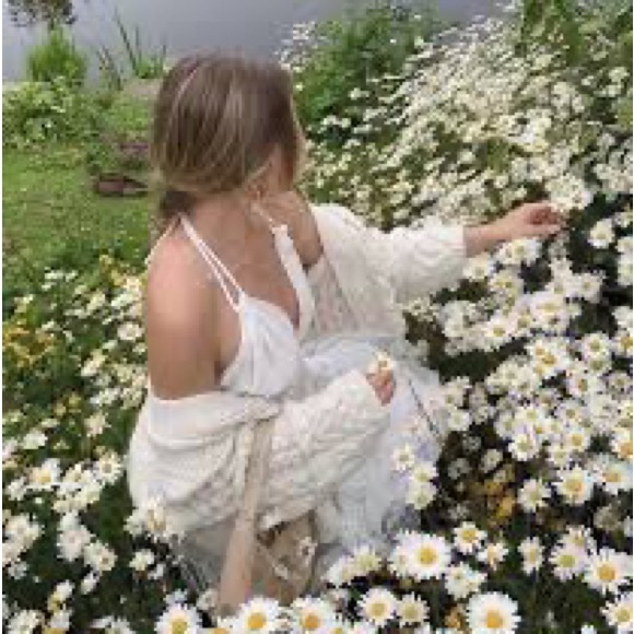 Meet your posher Aurora - Picture 8 of 12